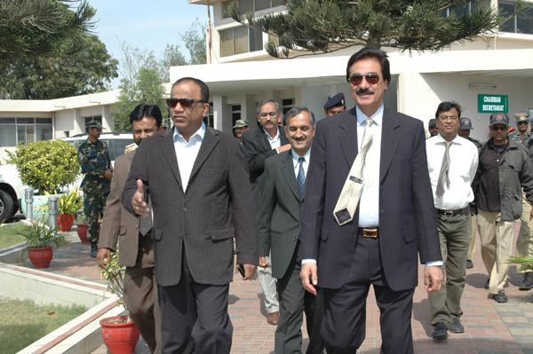 Minister of Port and Shipping Mr Babar Ghori Visit PQA Feb 2009 - 0
